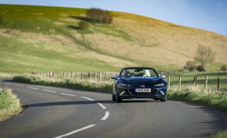 2021 Mazda MX-5 Sport Venture Front Wallpapers 450x275 (62)