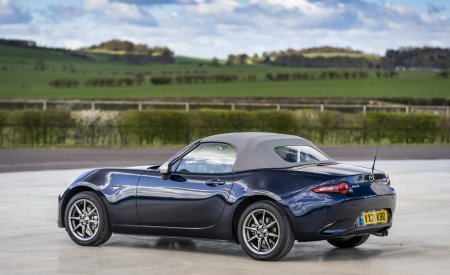 2021 Mazda MX-5 Sport Venture Rear Three-Quarter Wallpapers 450x275 (112)