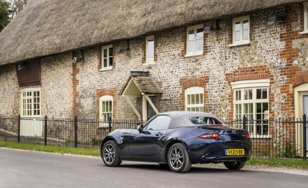 2021 Mazda MX-5 Sport Venture Rear Three-Quarter Wallpapers 450x275 (132)