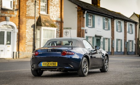 2021 Mazda MX-5 Sport Venture Rear Wallpapers 450x275 (133)
