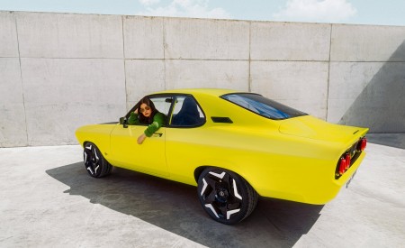 2021 Opel Manta GSe ElektroMOD Concept Rear Three-Quarter Wallpapers 450x275 (10)