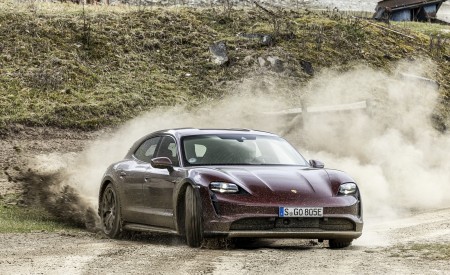 2021 Porsche Taycan 4 Cross Turismo (Color: Cherry Metallic) Off-Road Wallpapers 450x275 (157)