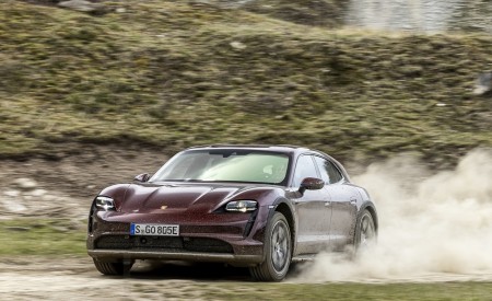 2021 Porsche Taycan 4 Cross Turismo (Color: Cherry Metallic) Off-Road Wallpapers 450x275 (153)