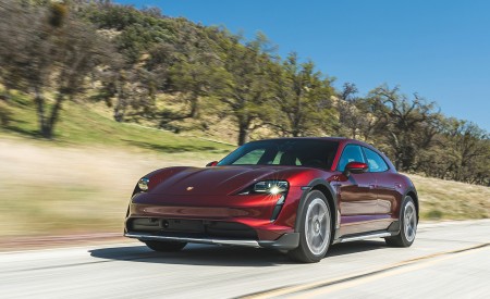 2021 Porsche Taycan 4 Cross Turismo (Color: Cherry Red) Front Three-Quarter Wallpapers 450x275 (2)
