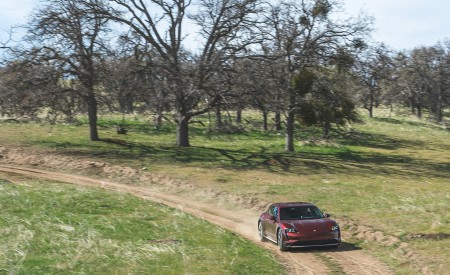 2021 Porsche Taycan 4 Cross Turismo (Color: Cherry Red) Off-Road Wallpapers 450x275 (32)
