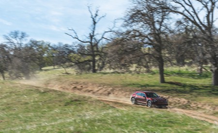 2021 Porsche Taycan 4 Cross Turismo (Color: Cherry Red) Off-Road Wallpapers 450x275 (31)