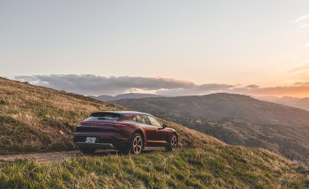 2021 Porsche Taycan 4 Cross Turismo (Color: Cherry Red) Rear Three-Quarter Wallpapers 450x275 (59)