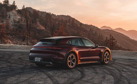 2021 Porsche Taycan 4 Cross Turismo (Color: Cherry Red) Rear Three-Quarter Wallpapers 450x275 (62)