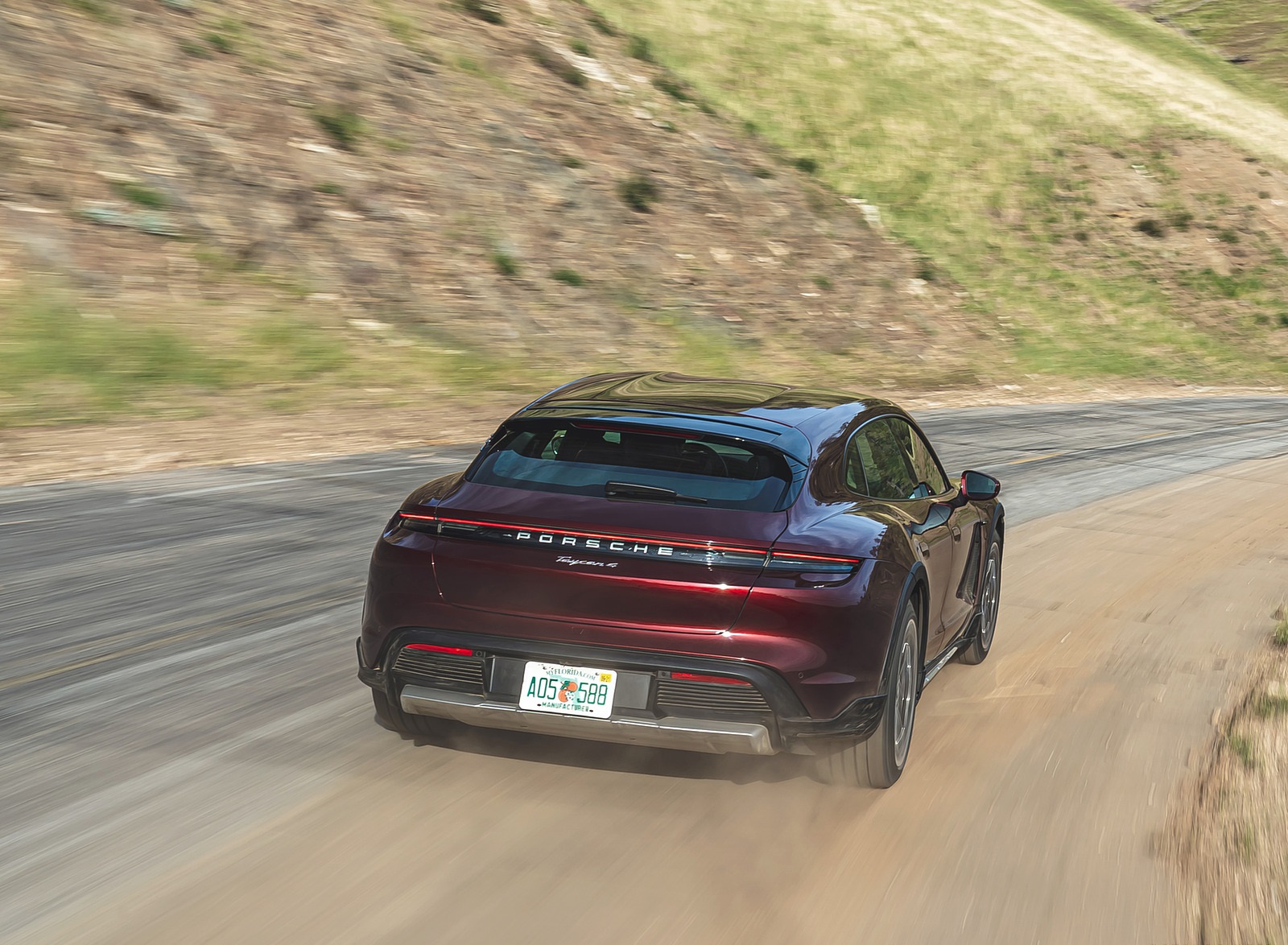 2021 Porsche Taycan 4 Cross Turismo (Color: Cherry Red) Rear Wallpapers (14)