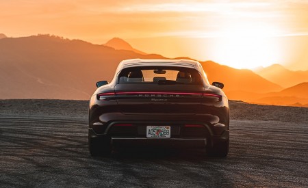 2021 Porsche Taycan 4 Cross Turismo (Color: Cherry Red) Rear Wallpapers 450x275 (61)