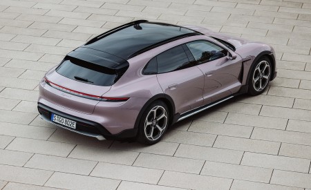 2021 Porsche Taycan 4 Cross Turismo (Color: Frozen Berry Metallic) Top Wallpapers 450x275 (130)