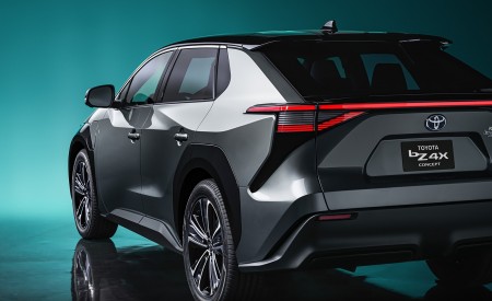 2021 Toyota bZ4X BEV Concept Rear Wallpapers 450x275 (6)