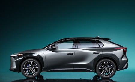 2021 Toyota bZ4X BEV Concept Side Wallpapers 450x275 (4)