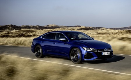 2021 Volkswagen Arteon R Front Three-Quarter Wallpapers 450x275 (25)