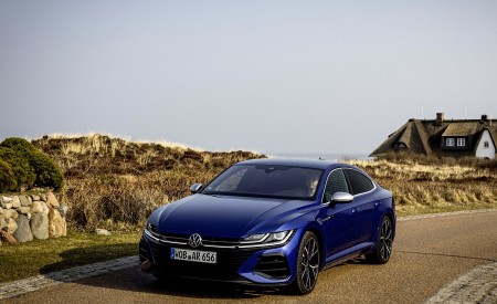 2021 Volkswagen Arteon R Front Three-Quarter Wallpapers 450x275 (36)