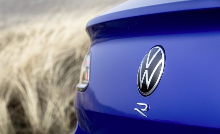 2021 Volkswagen Arteon R Shooting Brake Badge Wallpapers 450x275 (50)