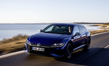 2021 Volkswagen Arteon R Shooting Brake Front Three-Quarter Wallpapers 450x275 (5)