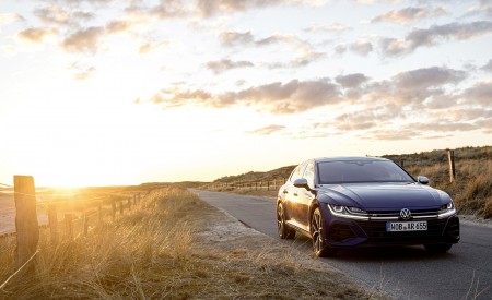 2021 Volkswagen Arteon R Shooting Brake Front Wallpapers 450x275 (19)