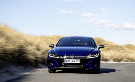 2021 Volkswagen Arteon R Shooting Brake Front Wallpapers 450x275 (13)