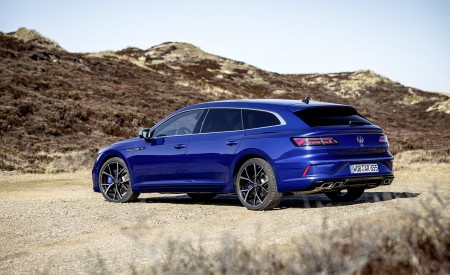 2021 Volkswagen Arteon R Shooting Brake Rear Three-Quarter Wallpapers 450x275 (36)