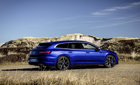 2021 Volkswagen Arteon R Shooting Brake Rear Three-Quarter Wallpapers 450x275 (37)