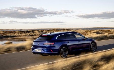 2021 Volkswagen Arteon R Shooting Brake Rear Three-Quarter Wallpapers 450x275 (11)