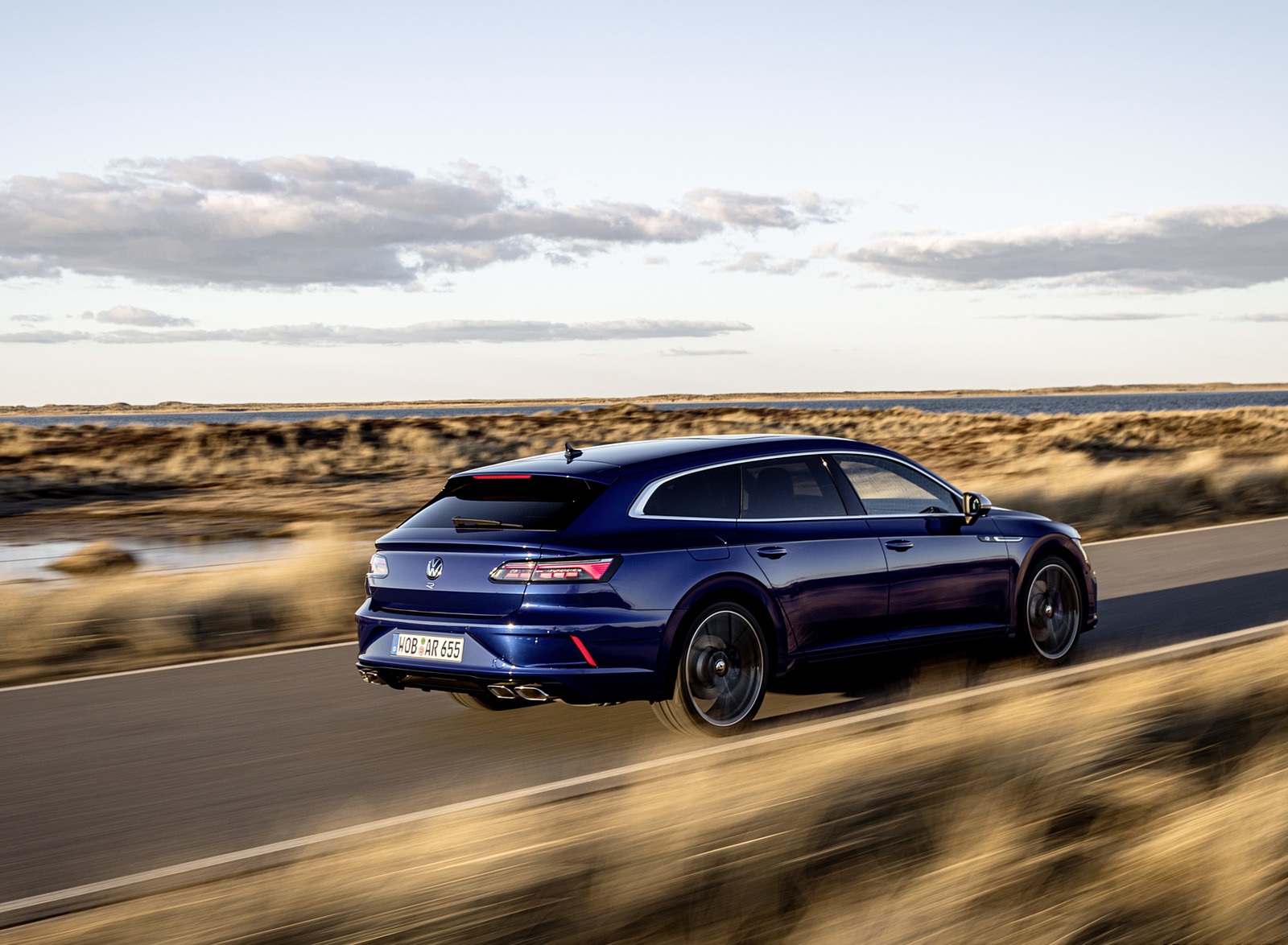 2021 Volkswagen Arteon R Shooting Brake Rear Three-Quarter Wallpapers (11)