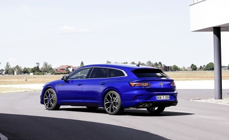 2021 Volkswagen Arteon R Shooting Brake Rear Three-Quarter Wallpapers 450x275 (75)