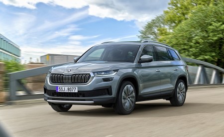 2021 Škoda Kodiaq Front Three-Quarter Wallpapers 450x275 (7)