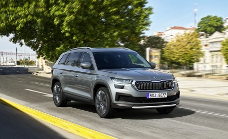 2021 Škoda Kodiaq Front Three-Quarter Wallpapers  450x275 (4)