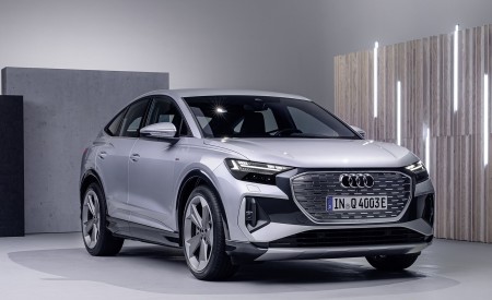 2022 Audi Q4 Sportback e-tron (Color: Florett Silver) Front Three-Quarter Wallpapers 450x275 (91)
