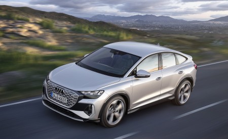 2022 Audi Q4 Sportback e-tron (Color: Florett Silver) Front Three-Quarter Wallpapers 450x275 (68)