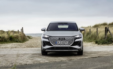 2022 Audi Q4 Sportback e-tron (Color: Florett Silver) Front Wallpapers 450x275 (16)