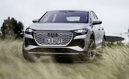 2022 Audi Q4 Sportback e-tron (Color: Florett Silver) Front Wallpapers 450x275 (27)