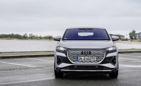 2022 Audi Q4 Sportback e-tron (Color: Florett Silver) Front Wallpapers 450x275 (17)