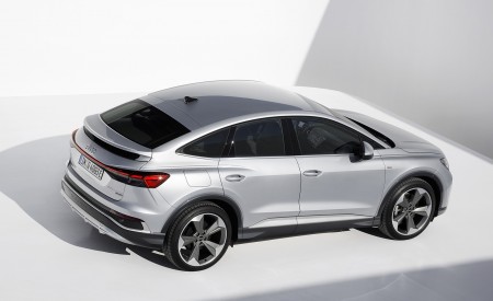 2022 Audi Q4 Sportback e-tron (Color: Florett Silver) Rear Three-Quarter Wallpapers 450x275 (92)