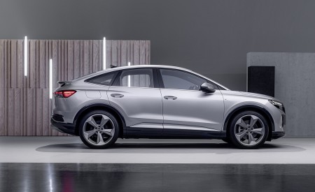 2022 Audi Q4 Sportback e-tron (Color: Florett Silver) Side Wallpapers 450x275 (93)