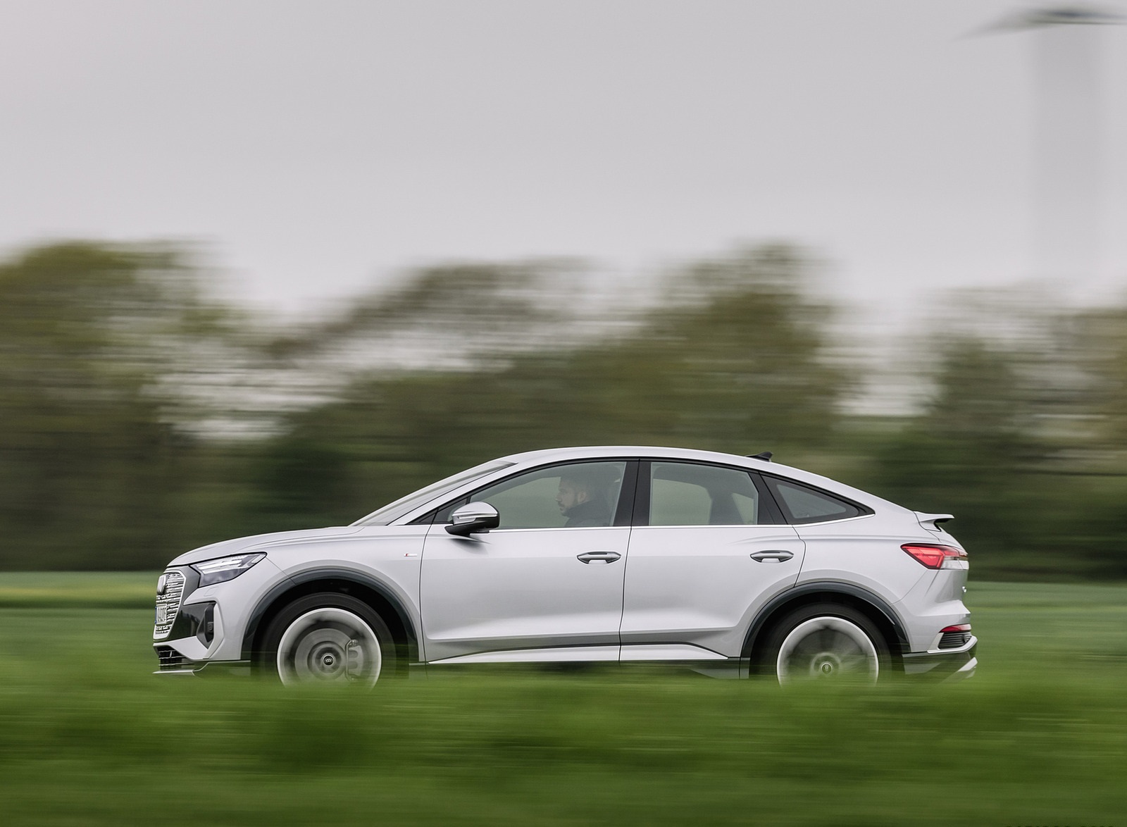 2022 Audi Q4 Sportback e-tron (Color: Florett Silver) Side Wallpapers (10)