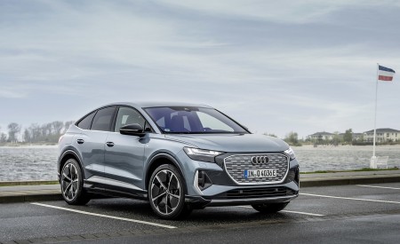 2022 Audi Q4 Sportback e-tron Front Three-Quarter Wallpapers 450x275 (48)