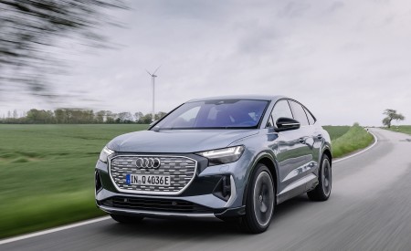 2022 Audi Q4 Sportback e-tron Front Three-Quarter Wallpapers 450x275 (39)