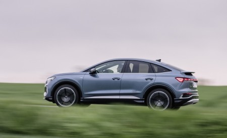 2022 Audi Q4 Sportback e-tron Side Wallpapers 450x275 (47)