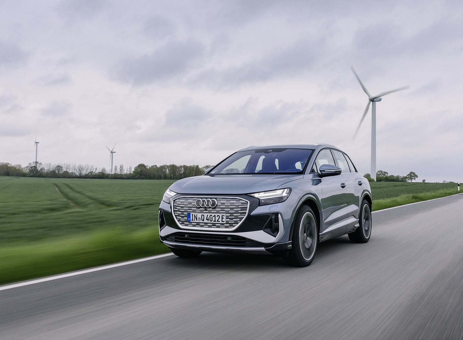 2022 Audi Q4 e-tron (Color: Geyser Blue) Front Three-Quarter Wallpapers (8)