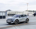2022 Audi Q4 e-tron (Color: Geyser Blue) Front Three-Quarter Wallpapers 150x120 (18)