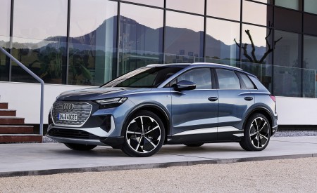 2022 Audi Q4 e-tron (Color: Geyser Blue Metallic) Front Three-Quarter Wallpapers  450x275 (78)