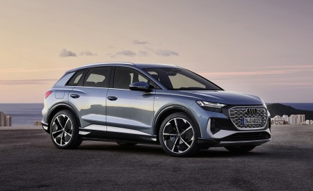 2022 Audi Q4 e-tron (Color: Geyser Blue Metallic) Front Three-Quarter Wallpapers  450x275 (67)