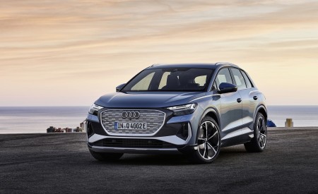 2022 Audi Q4 e-tron (Color: Geyser Blue Metallic) Front Wallpapers 450x275 (70)