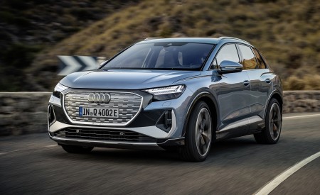 2022 Audi Q4 e-tron (Color: Geyser Blue Metallic) Front Wallpapers 450x275 (62)