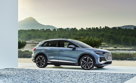 2022 Audi Q4 e-tron (Color: Geyser Blue Metallic) Side Wallpapers  450x275 (88)