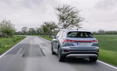 2022 Audi Q4 e-tron (Color: Geyser Blue) Rear Wallpapers 450x275 (10)