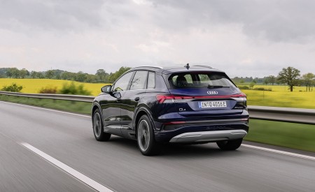 2022 Audi Q4 e-tron (Color: Navarra Blue Metallic) Rear Three-Quarter Wallpapers 450x275 (35)